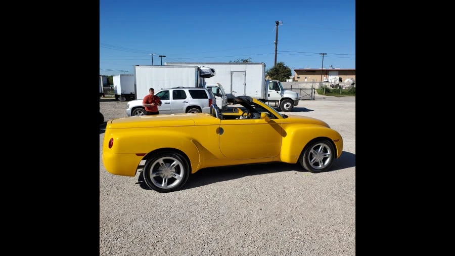 2006 Chevrolet SSR - Image 14 of 17