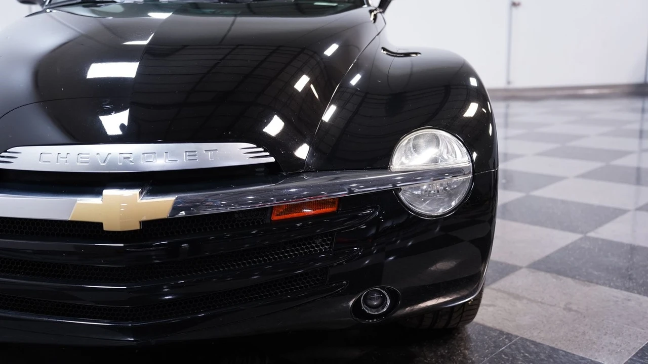2006 Chevrolet SSR - Image 19 of 21