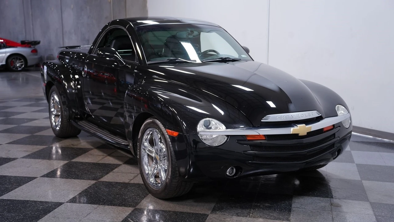 2006 Chevrolet SSR - Image 15 of 21
