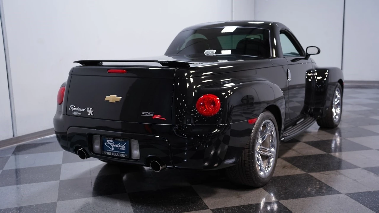 2006 Chevrolet SSR - Image 11 of 21