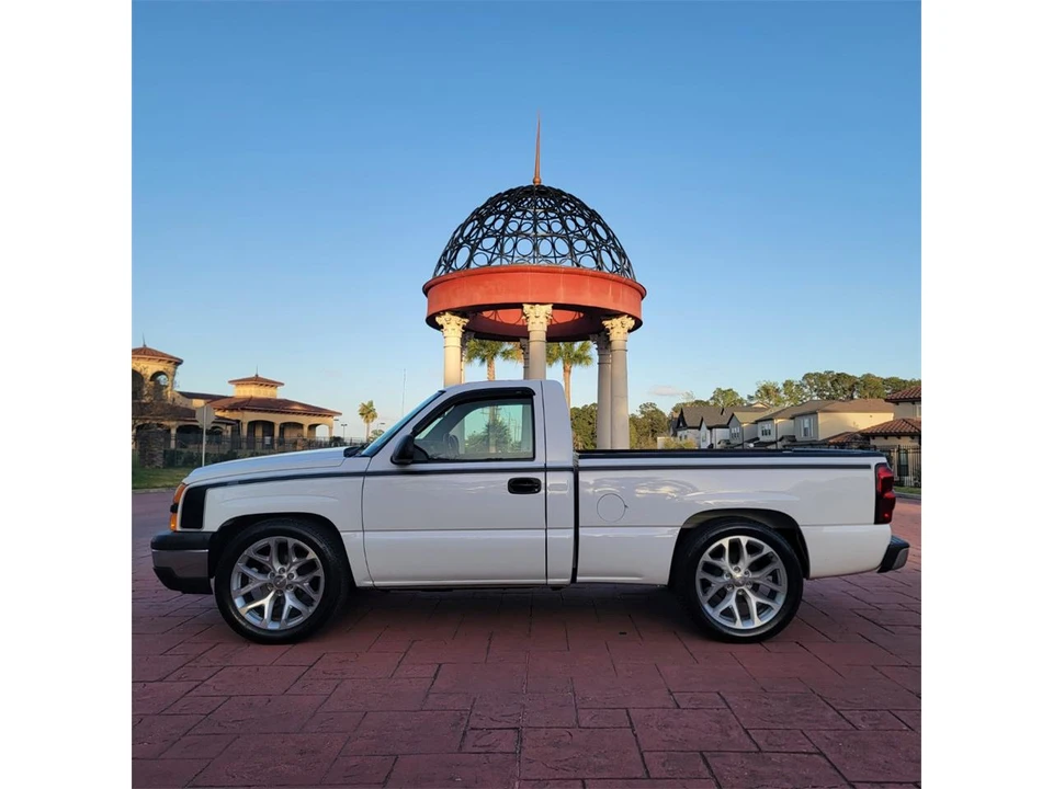 2006 Chevrolet Silverado 1st Gen - Image 2 of 31