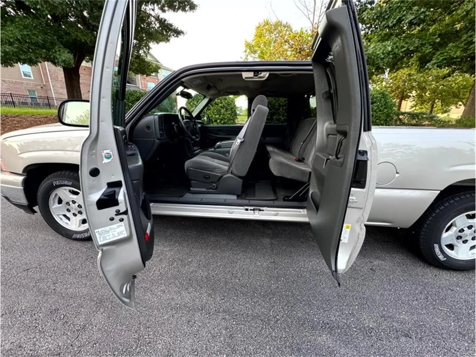 2006 Chevrolet Silverado 1st Gen - Image 15 of 29
