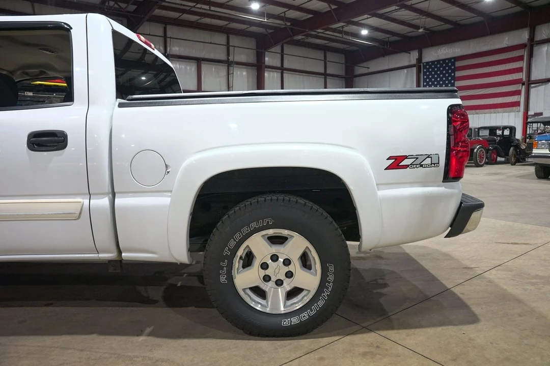 2006 Chevrolet Silverado 1st Gen - Image 5 of 12