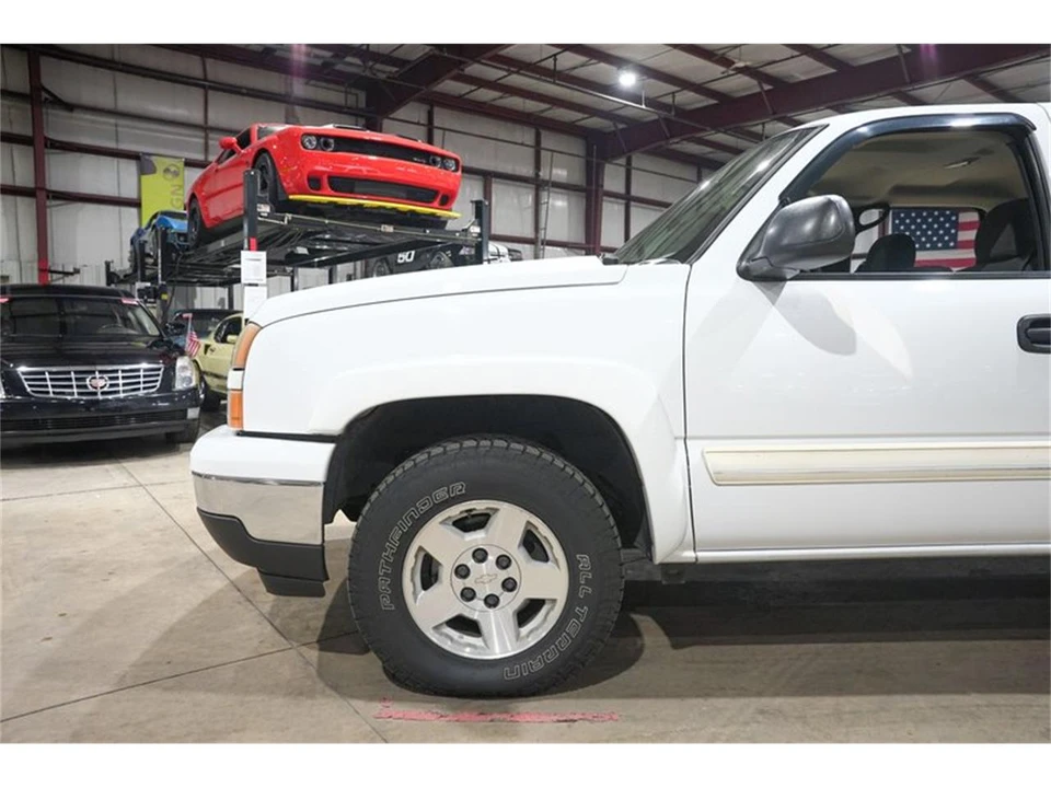 2006 Chevrolet Silverado 1st Gen - Image 3 of 31