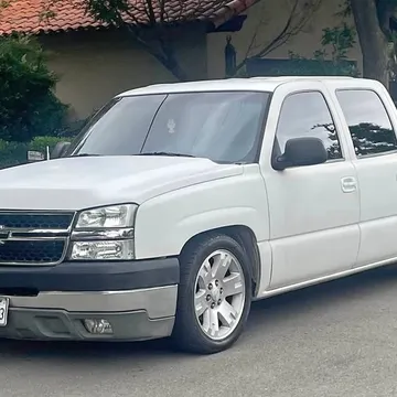 2006 Chevrolet Silverado (Classic) 1500 Crew Cab LS