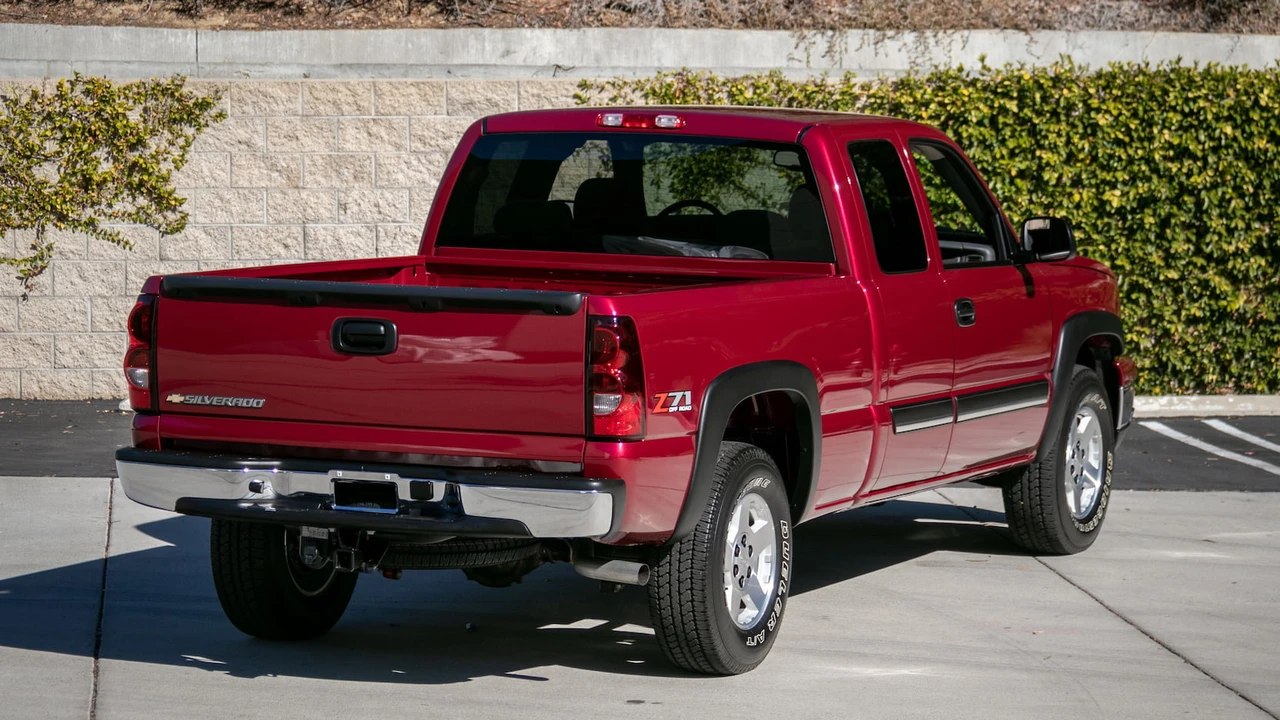 2006 Chevrolet Silverado 1st Gen - Image 13 of 18