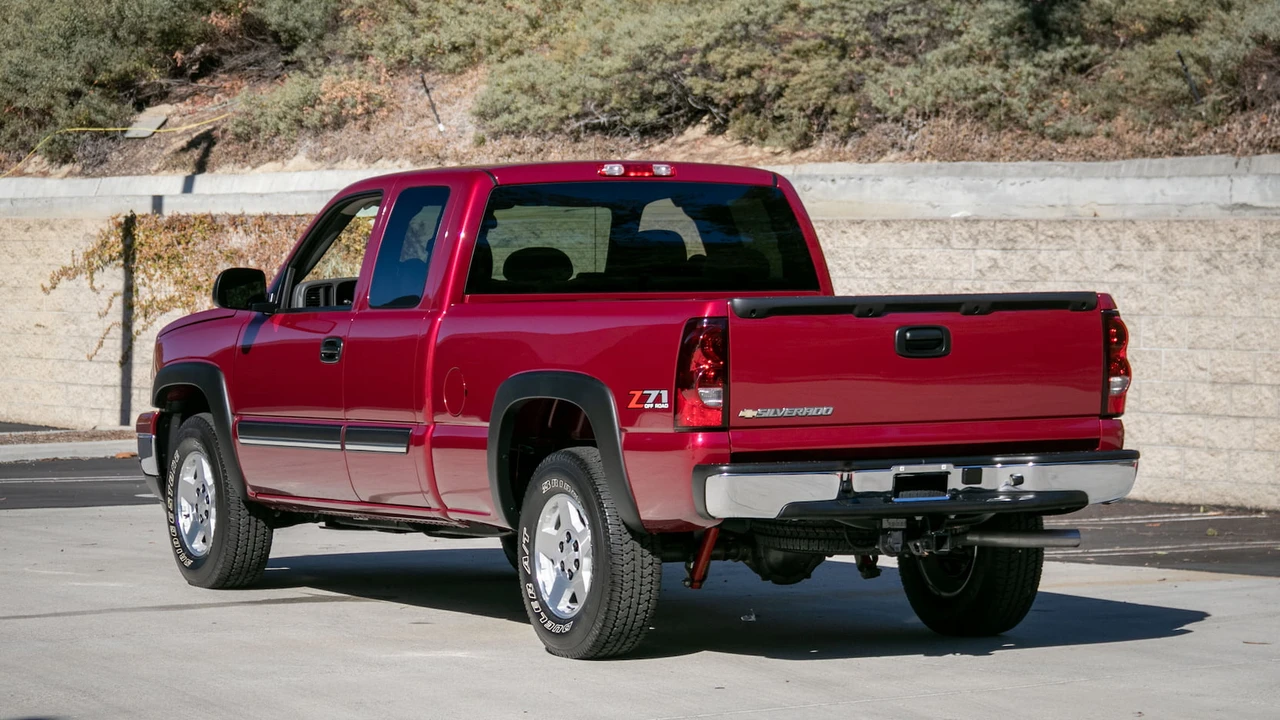 2006 Chevrolet Silverado 1st Gen - Image 3 of 18