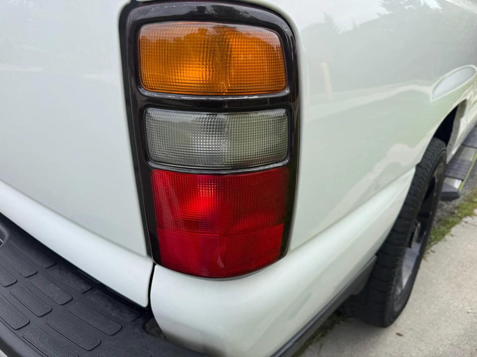 2006 Chevrolet Suburban 9th Gen - Image 31 of 31