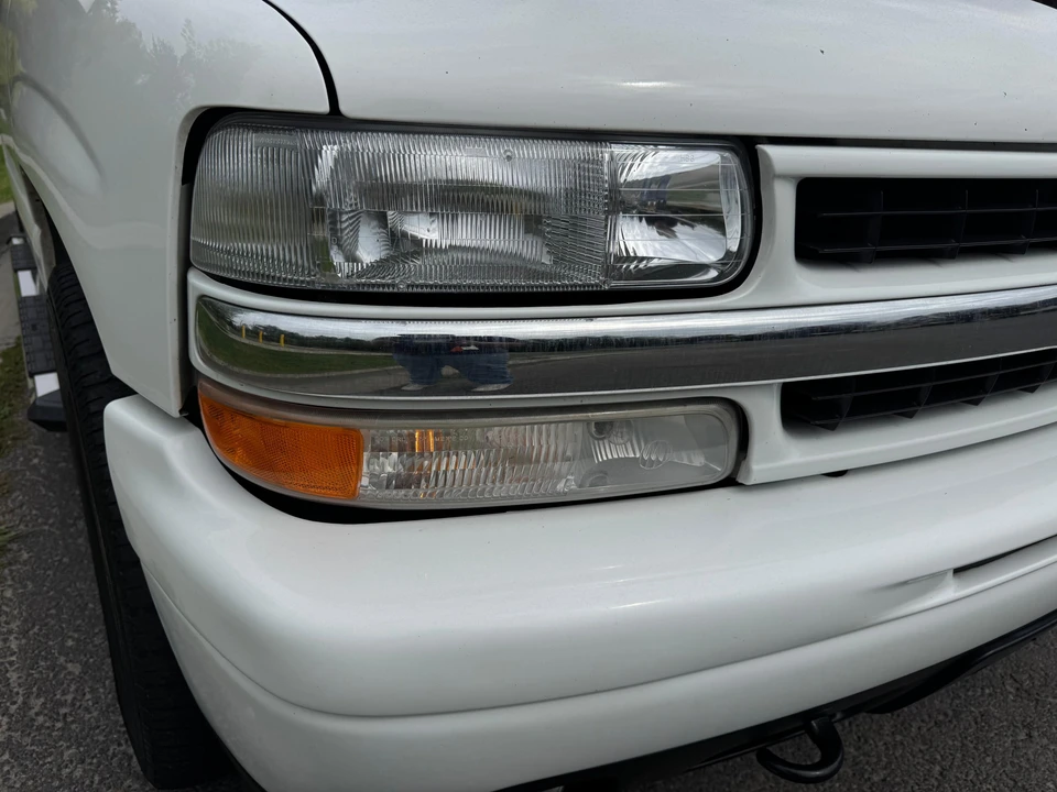 2006 Chevrolet Suburban 9th Gen - Image 9 of 31
