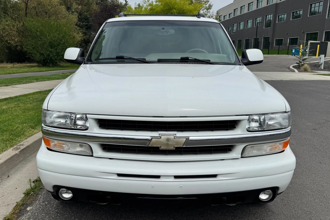 2006 Chevrolet Suburban 9th Gen - Image 2 of 31