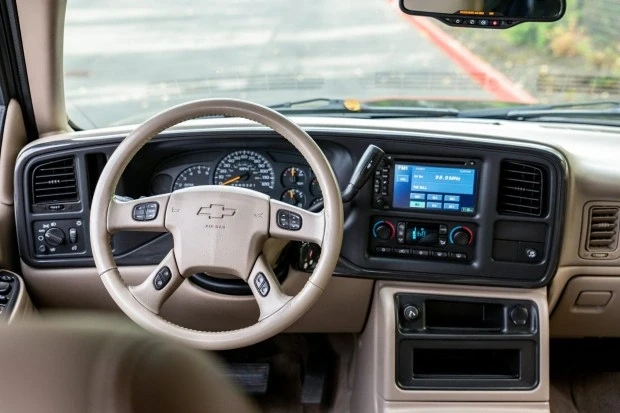 2006 Chevrolet Suburban 9th Gen - Image 5 of 7