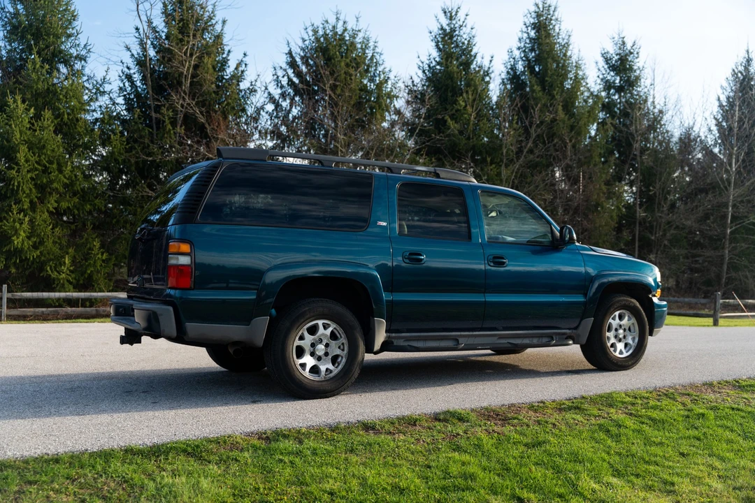 2006 Chevrolet Suburban 9th Gen - Image 15 of 21
