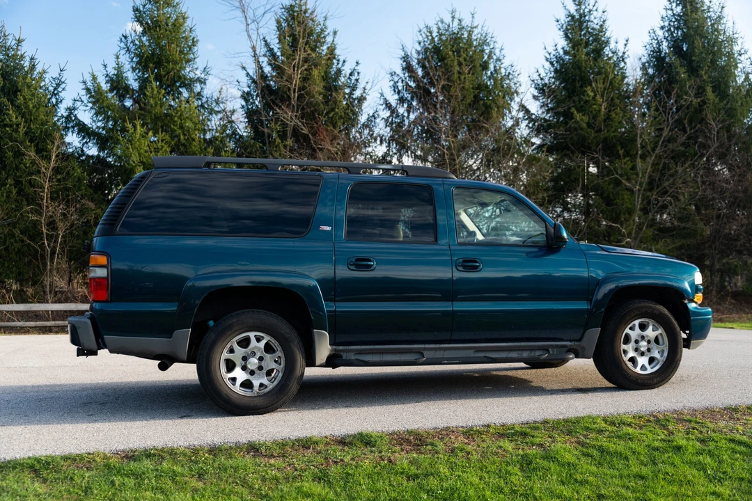 2006 Chevrolet Suburban 9th Gen - Image 16 of 21