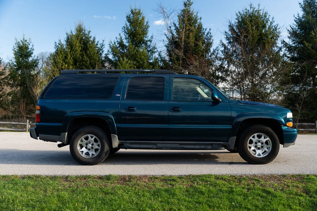 2006 Chevrolet Suburban 9th Gen - Image 17 of 21