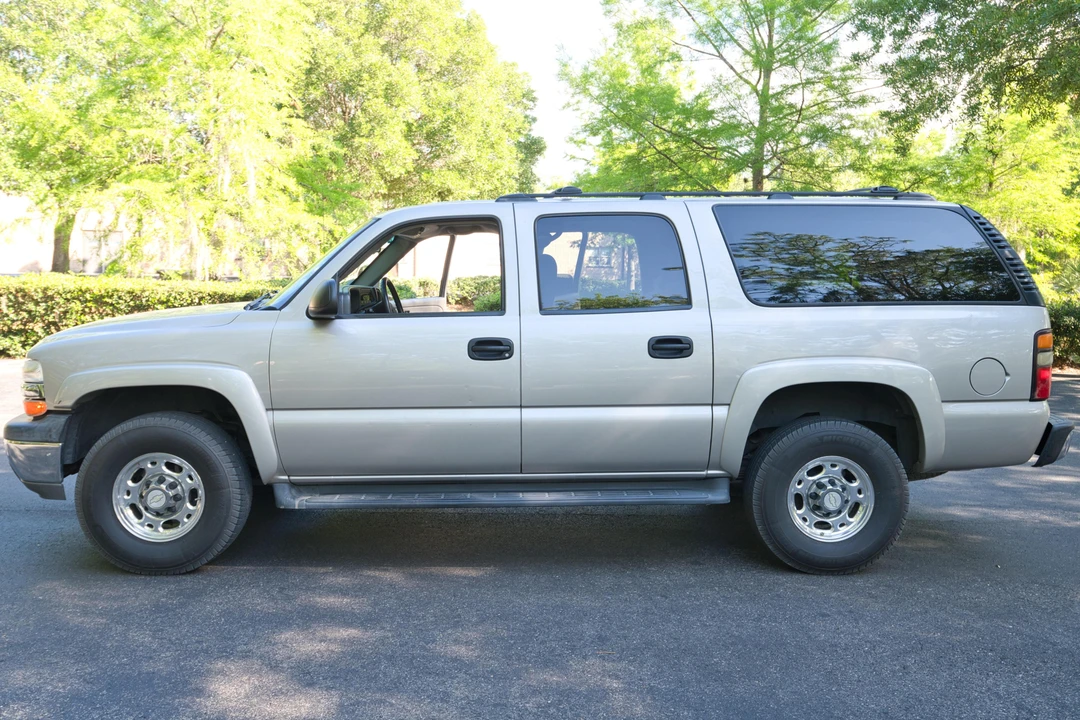 2006 Chevrolet Suburban 9th Gen - Image 3 of 31