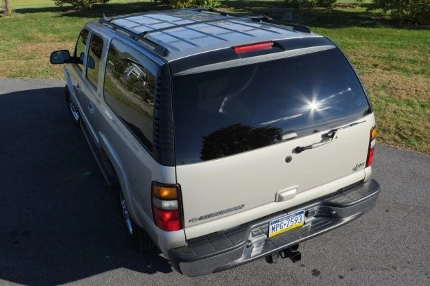 2006 Chevrolet Suburban 9th Gen - Image 2 of 8