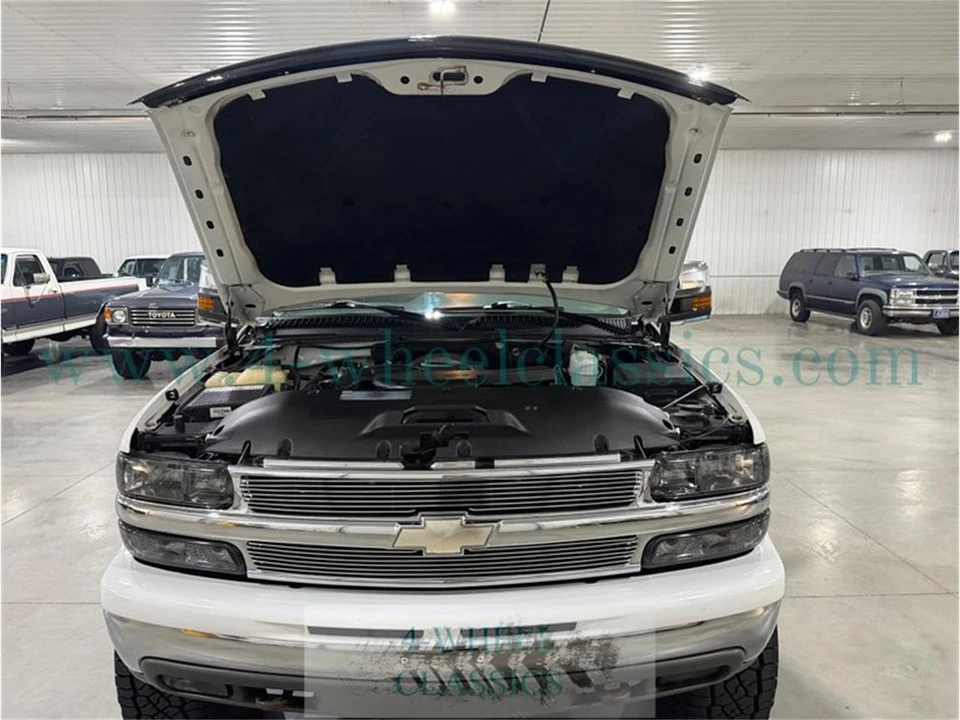 2006 Chevrolet Suburban 9th Gen - Image 19 of 31