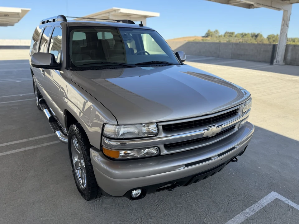 2006 Chevrolet Suburban 9th Gen - Image 15 of 31