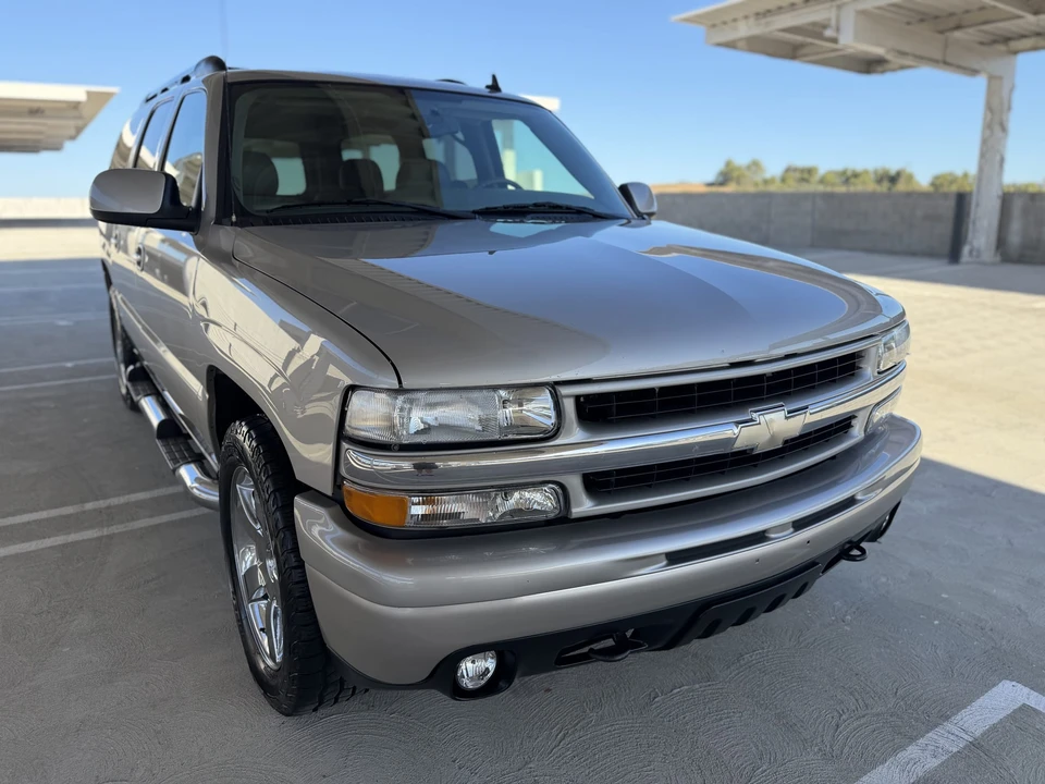 2006 Chevrolet Suburban 9th Gen - Image 12 of 31