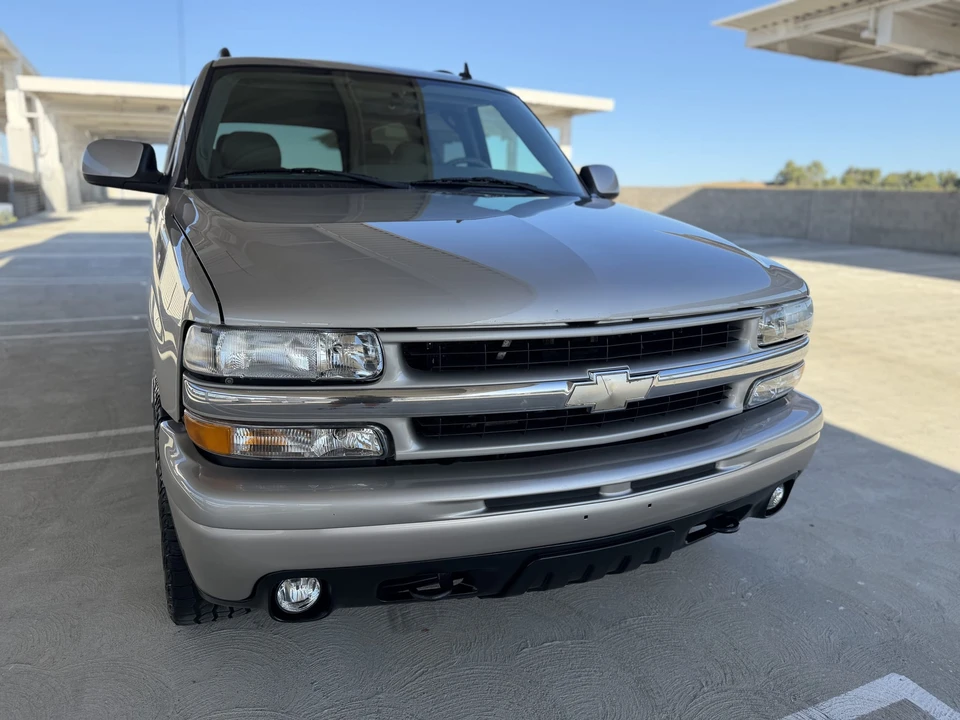 2006 Chevrolet Suburban 9th Gen - Image 16 of 31