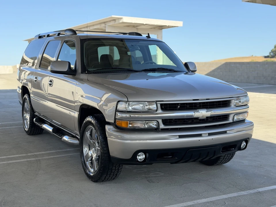 2006 Chevrolet Suburban 9th Gen - Image 10 of 31