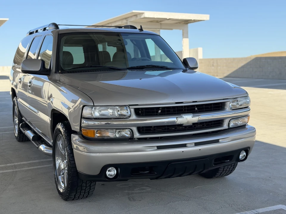 2006 Chevrolet Suburban 9th Gen - Image 14 of 31