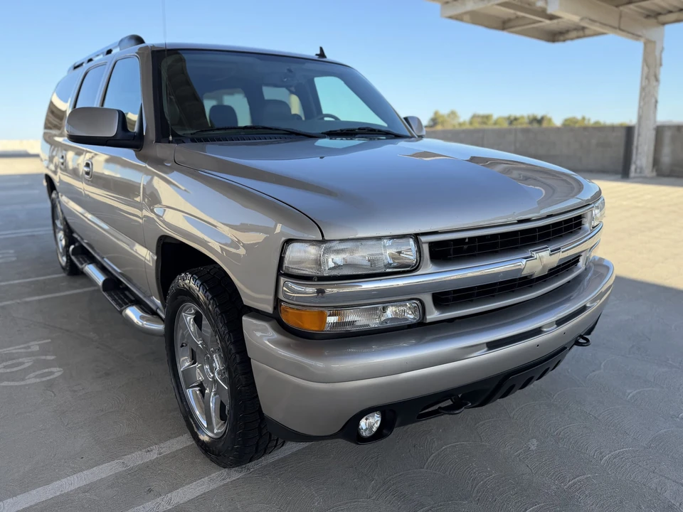 2006 Chevrolet Suburban 9th Gen - Image 13 of 31