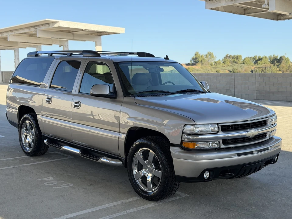 2006 Chevrolet Suburban 9th Gen - Image 5 of 31