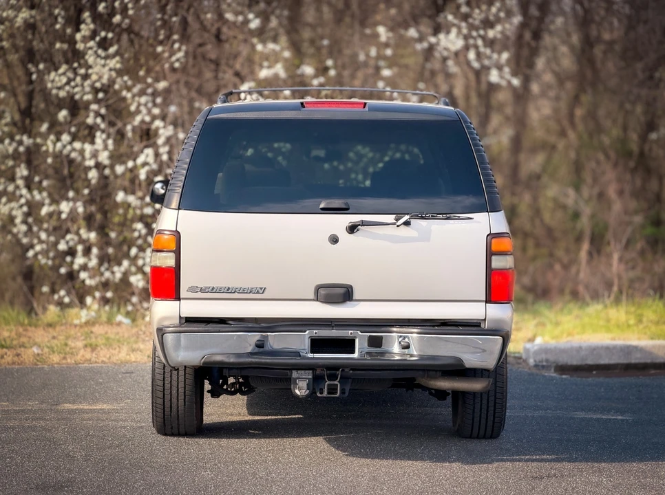 2006 Chevrolet Suburban 9th Gen - Image 11 of 21