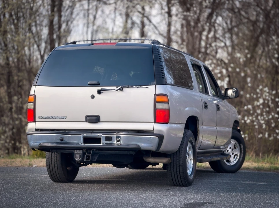 2006 Chevrolet Suburban 9th Gen - Image 9 of 21