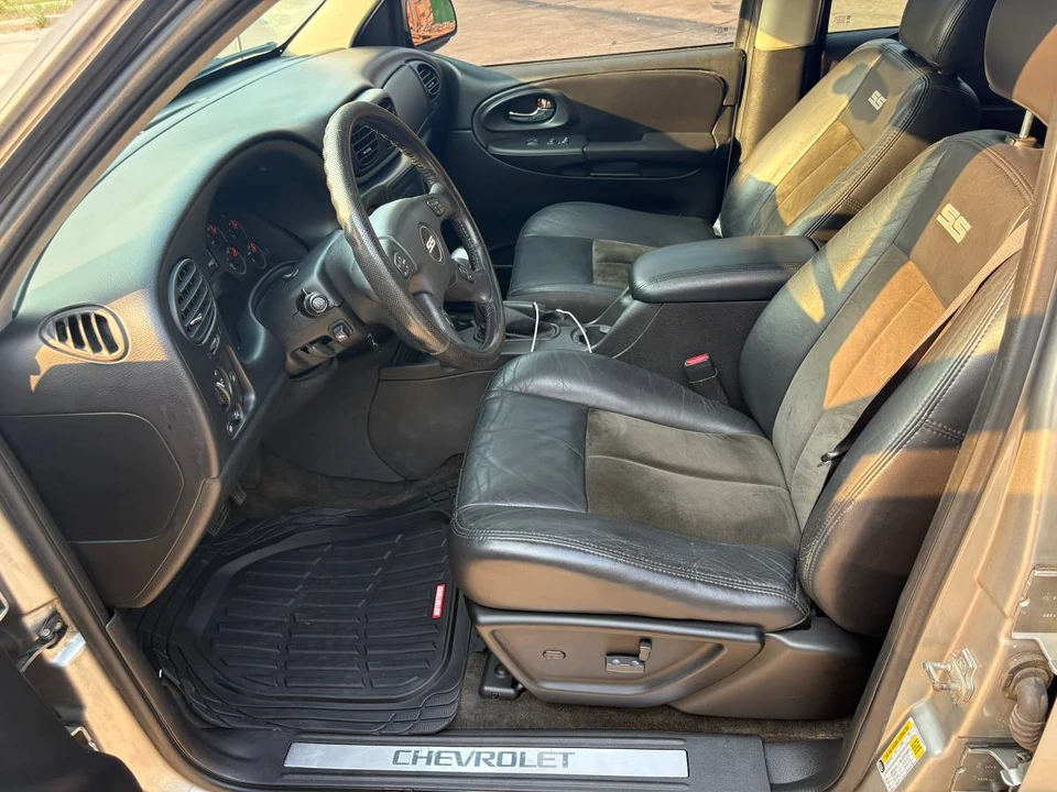 2006 Chevrolet Trailblazer - Image 11 of 17