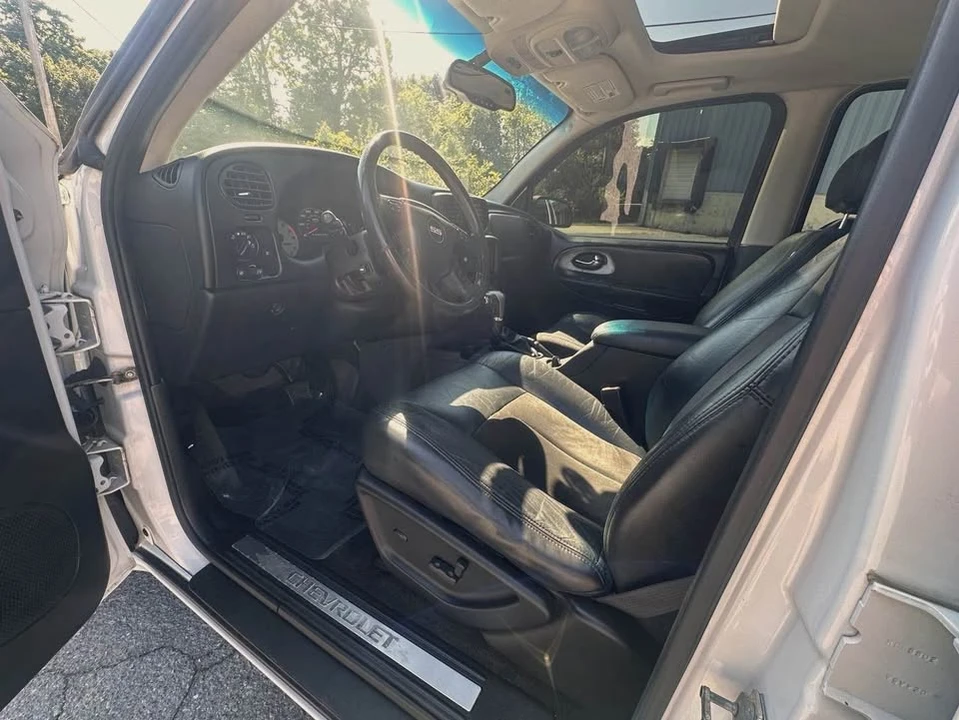 2006 Chevrolet Trailblazer - Image 8 of 10