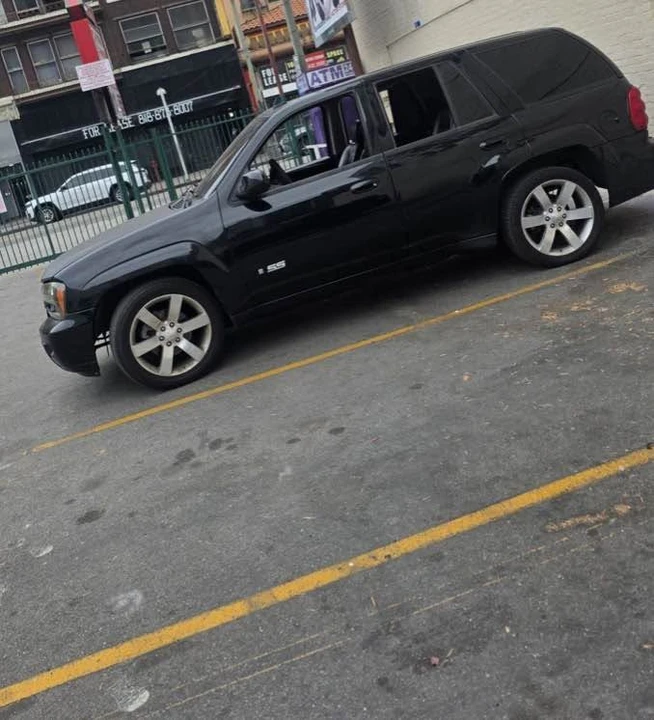 2006 Chevrolet Trailblazer - Image 2 of 4