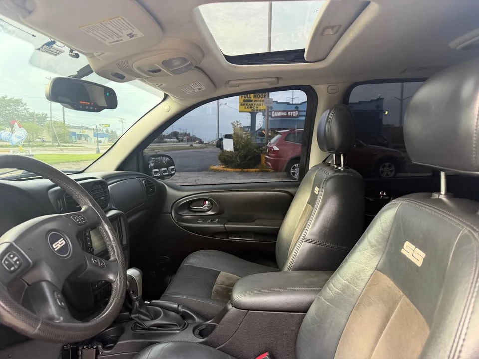 2006 Chevrolet Trailblazer - Image 11 of 17