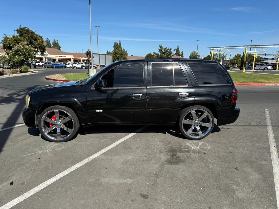 2006 Chevrolet Trailblazer - Image 2 of 16