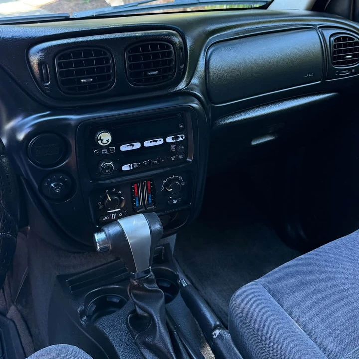 2006 Chevrolet Trailblazer - Image 7 of 15