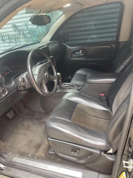 2006 Chevrolet Trailblazer - Image 2 of 4