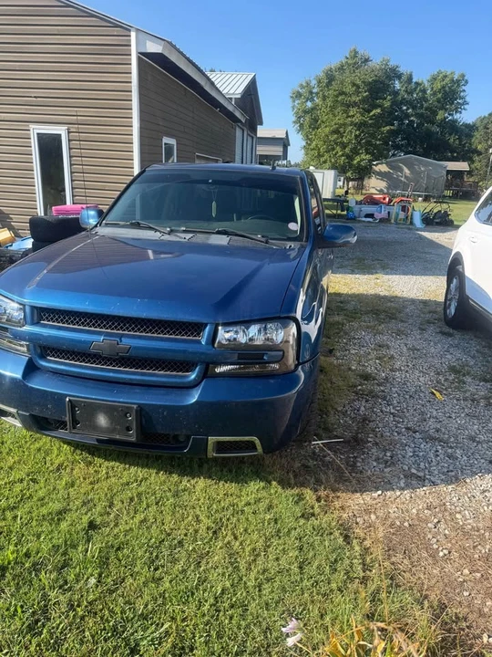2006 Chevrolet Trailblazer - Image 2 of 4
