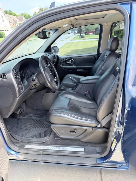2006 Chevrolet Trailblazer - Image 9 of 14