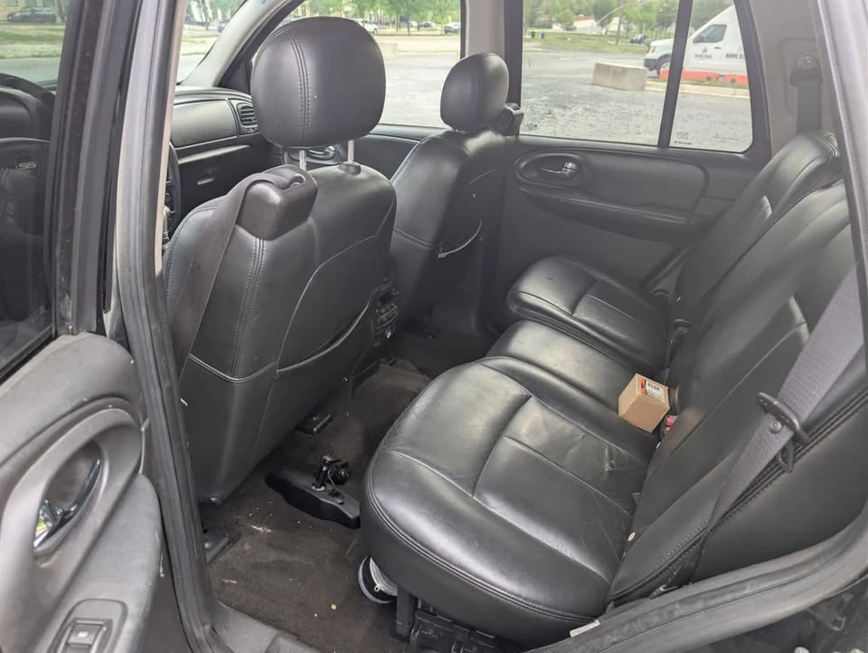 2006 Chevrolet Trailblazer - Image 7 of 10