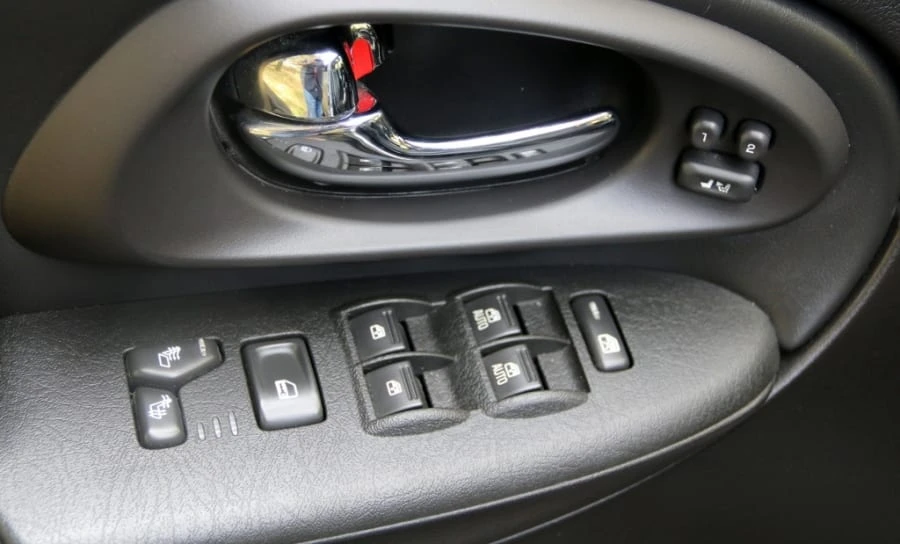 2006 Chevrolet Trailblazer - Image 8 of 8