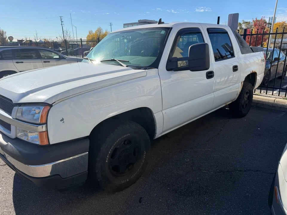 2006 Chevrolet Avalanche - Image 3 of 13