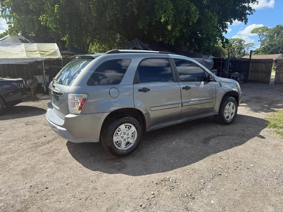 2006 Chevrolet Equinox - Image 10 of 12