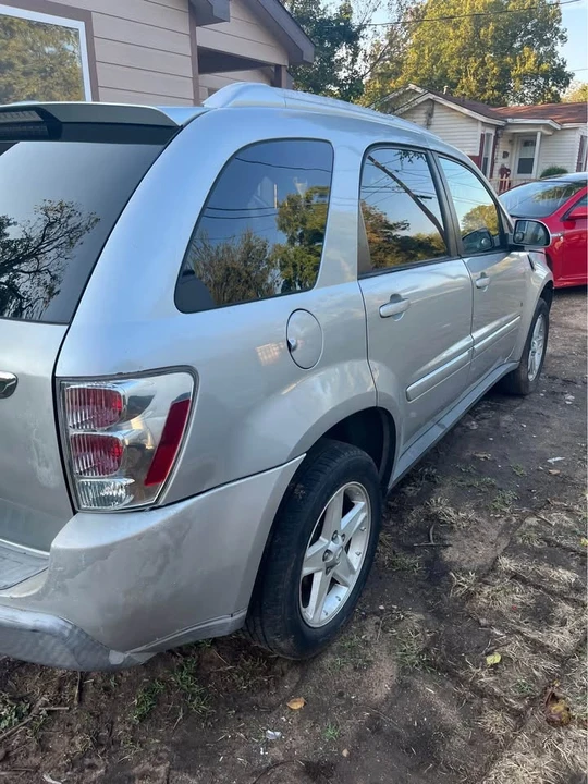 2006 Chevrolet Equinox - Image 2 of 12