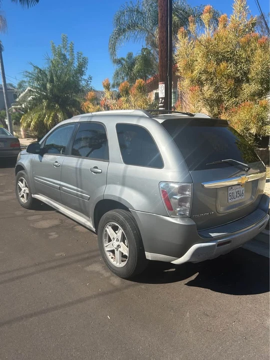 2006 Chevrolet Equinox - Image 2 of 11