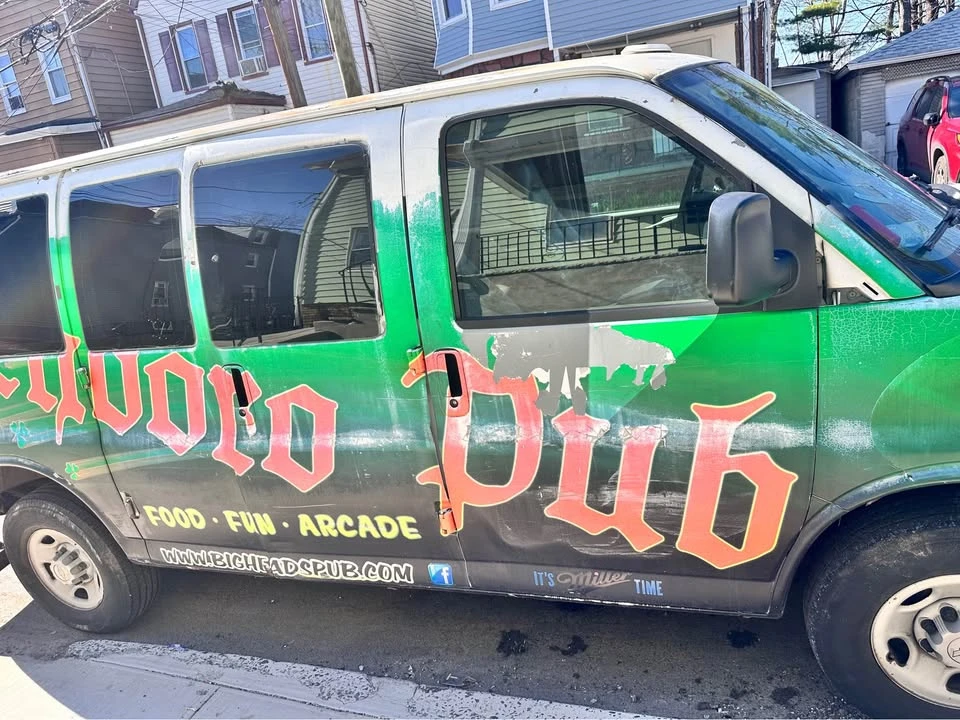 2006 Chevrolet Express - Image 2 of 12