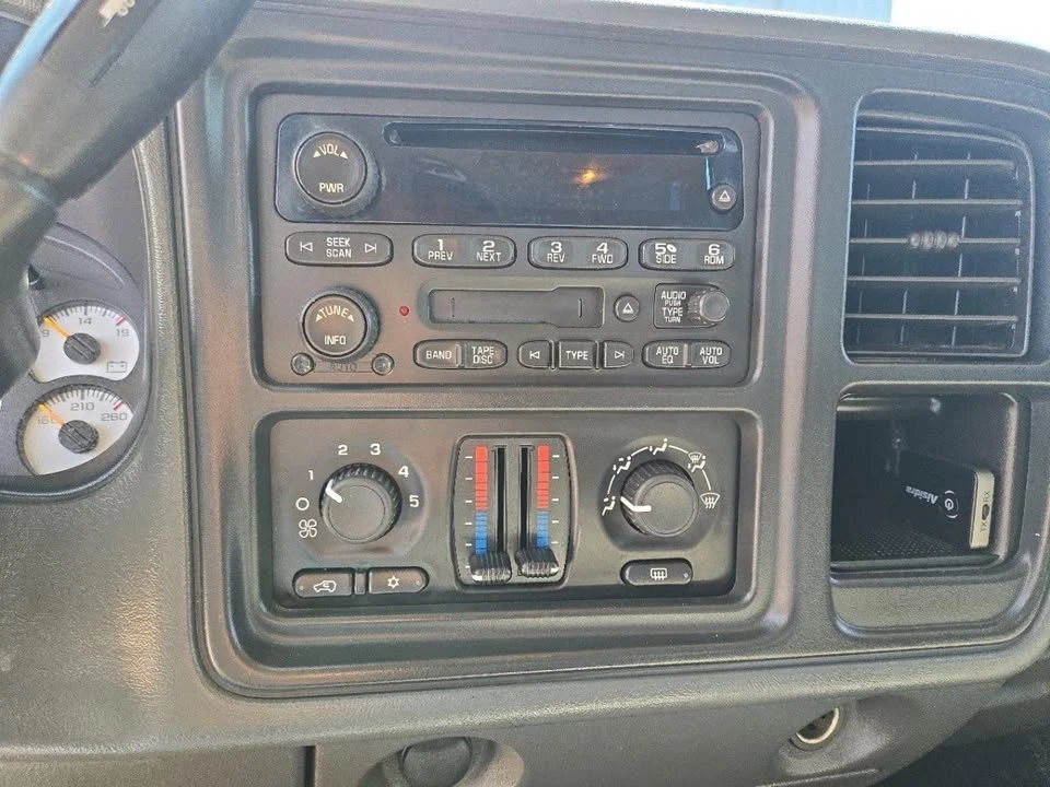 2006 Chevrolet Silverado 1st Gen - Image 11 of 13