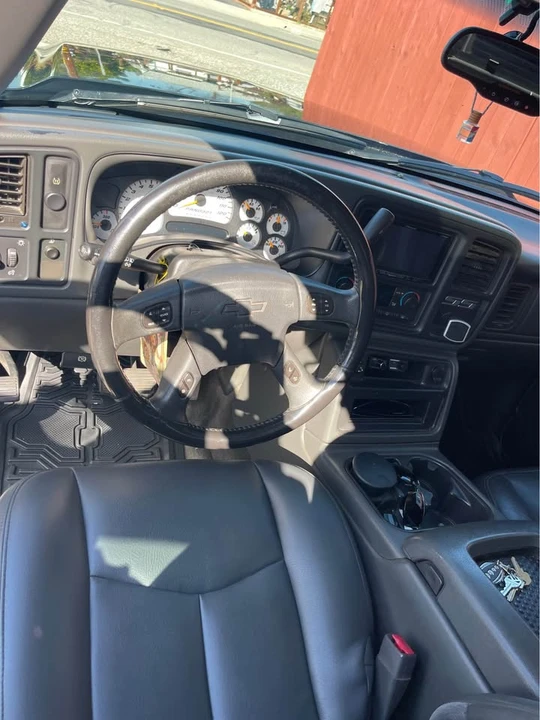 2006 Chevrolet SSR - Image 11 of 20