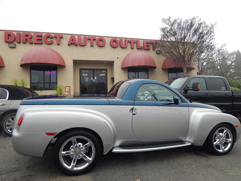2006 Chevrolet SSR - Image 2 of 20