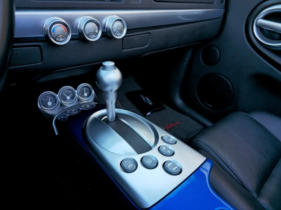 2006 Chevrolet SSR - Image 14 of 19
